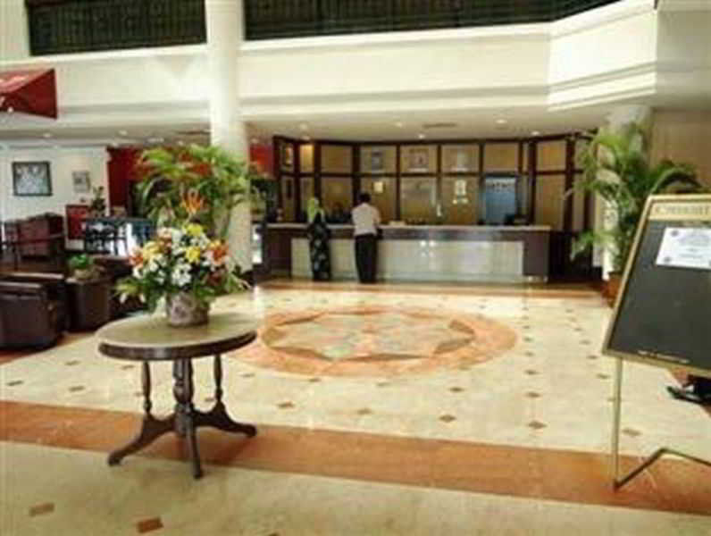 Rhr Hotel Kajang Exterior foto