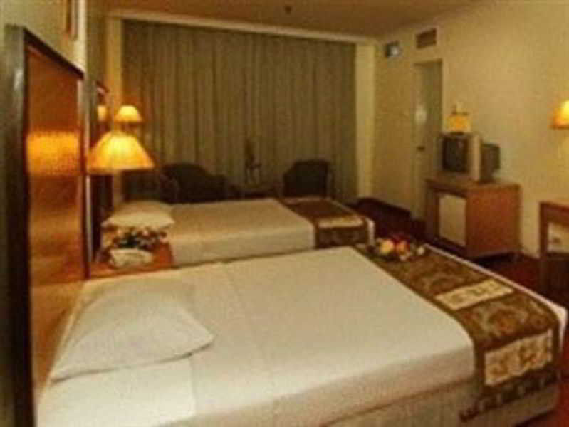 Rhr Hotel Kajang Exterior foto