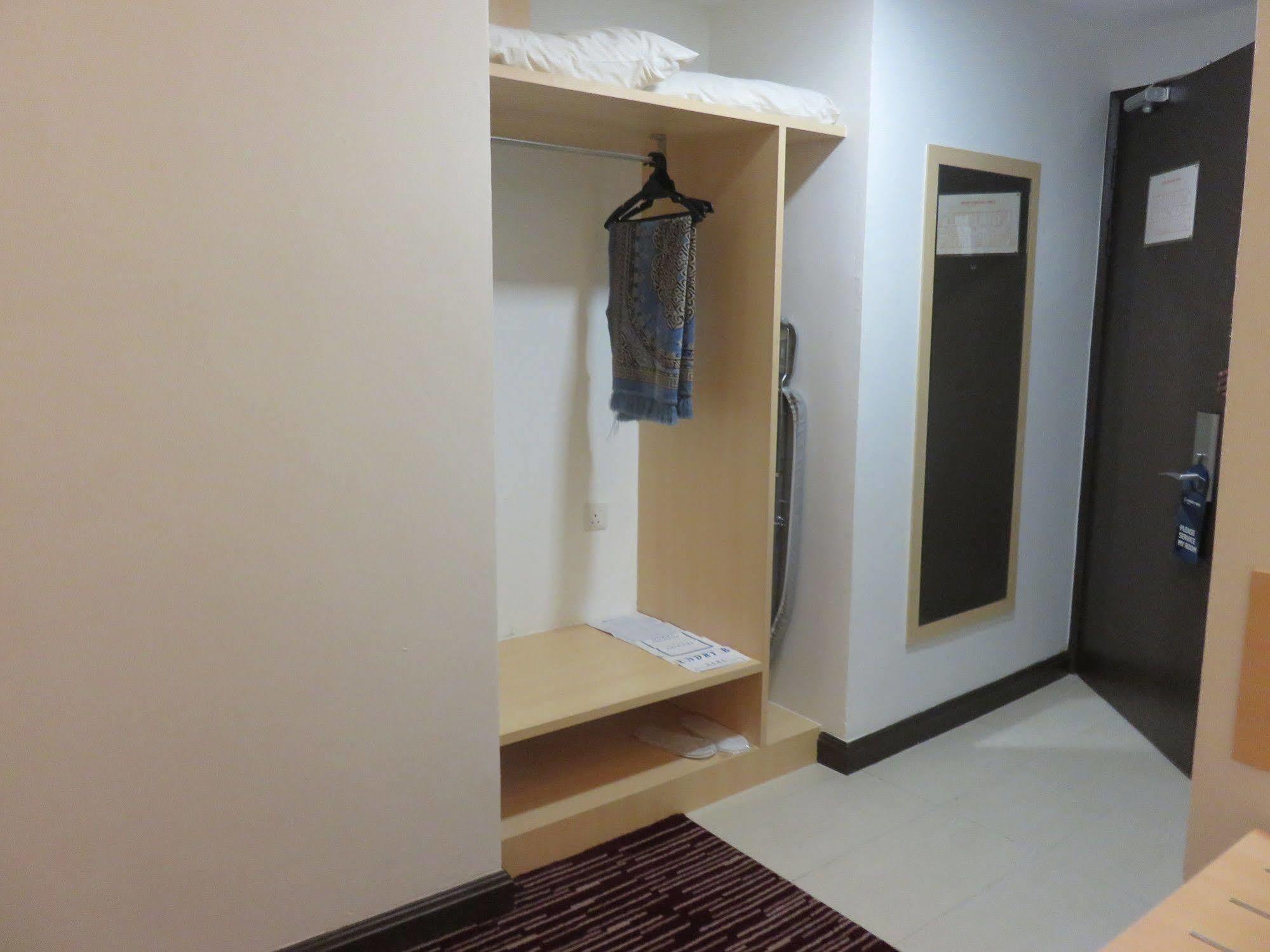 Rhr Hotel Kajang Exterior foto